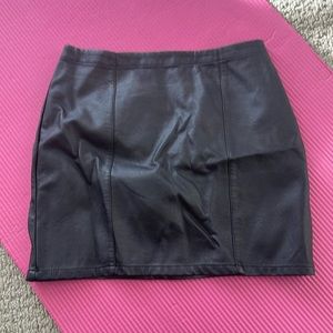 Faux leather mini skirt